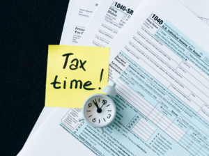 Read more about the article Φορολογικές δηλώσεις 2022. Οι κωδικοί της δήλωσης που «κουρεύουν» τους φόρους